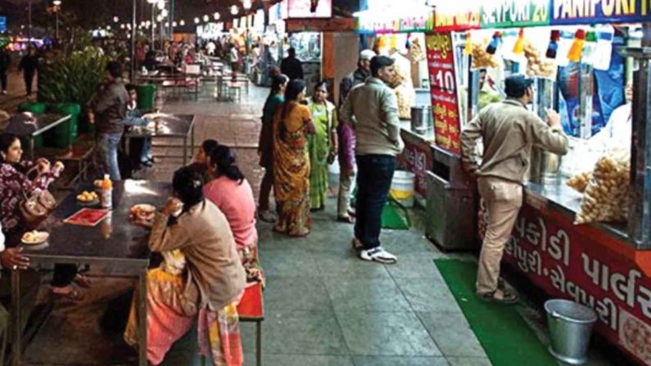 Buldhana News : शेगाव आणि शिर्डीत उभारले जाणार फूड स्ट्रीट हब; केंद्र सरकारकडून २ कोटींचा निधी मंजूर