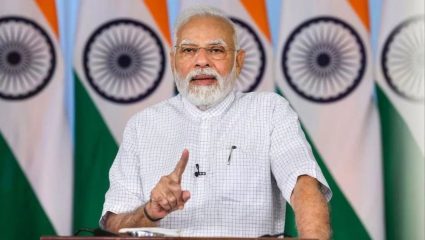 PM Modi Mann Ki Baat: पंतप्रधानांनी ‘मन की बात’मध्ये का केले ‘या’ दोन शिक्षकांचे कौतुक? जाणून घेण्यासाठी नक्की वाचा.. 