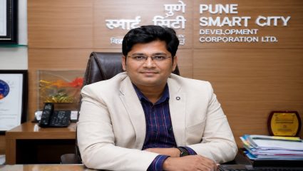 Cyber Crime : सायबर फसवणुकीचा नवा प्रकार! जिल्हाधिकाऱ्यांच्या नावाने फेक अकाउंट, प्रशासनाचा सतर्कतेचा इशारा