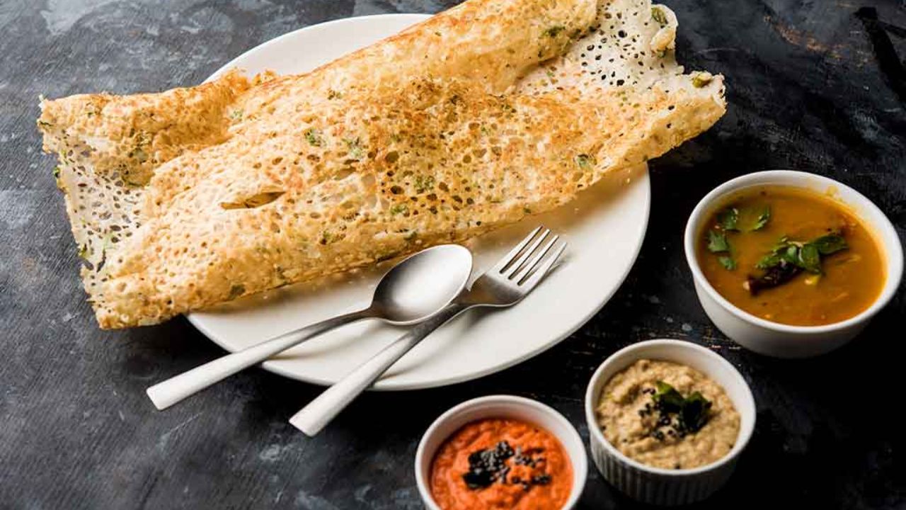 Rava Dosa: सकाळच्या नाश्त्याला झटपट बनवा कुरकुरीत रवा डोसा, जाणून घ्या सोपी रेसिपी
