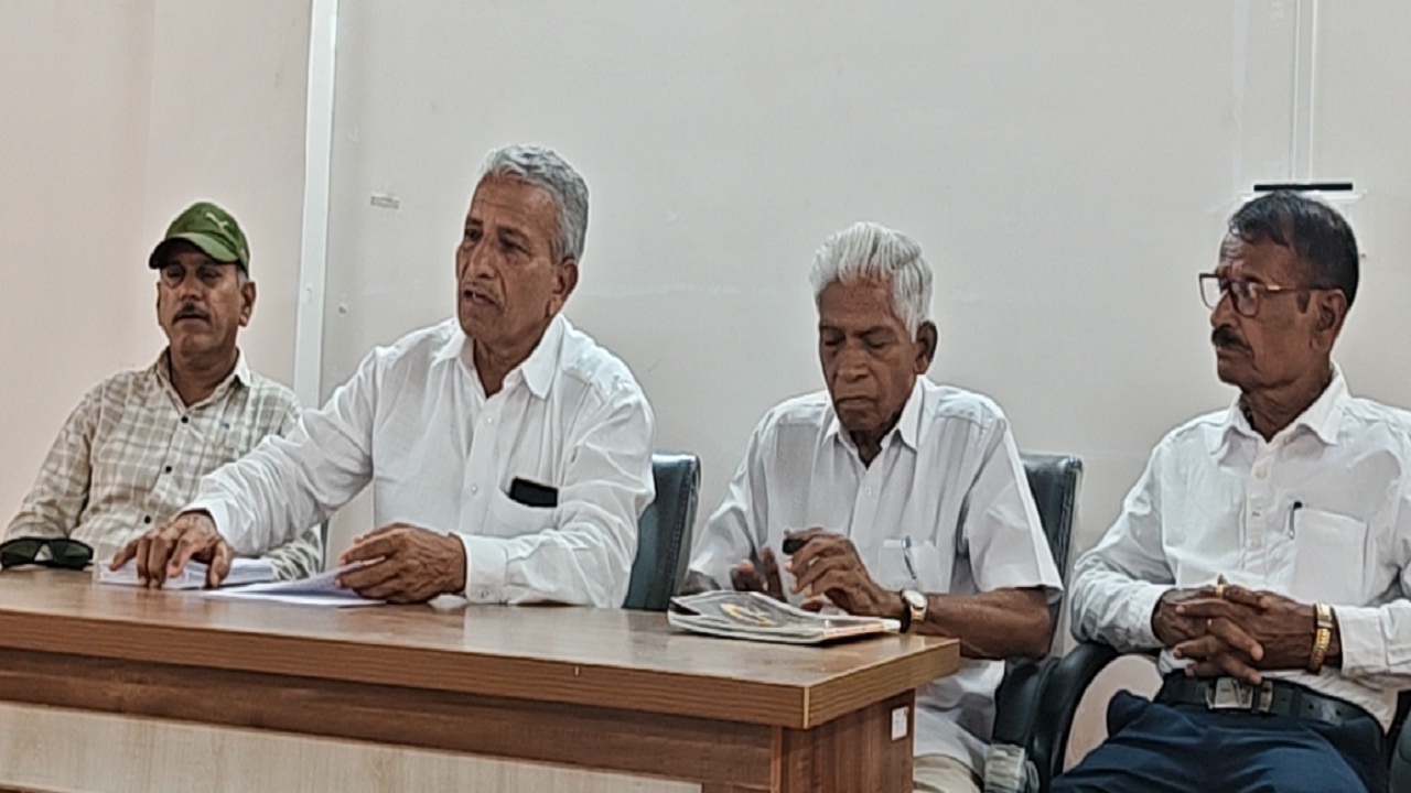 शिक्षणाचा बोजवारा, सातारा जिल्हा शिक्षण संस्था संघाचा संताप; सरकारला दिला इशारा
