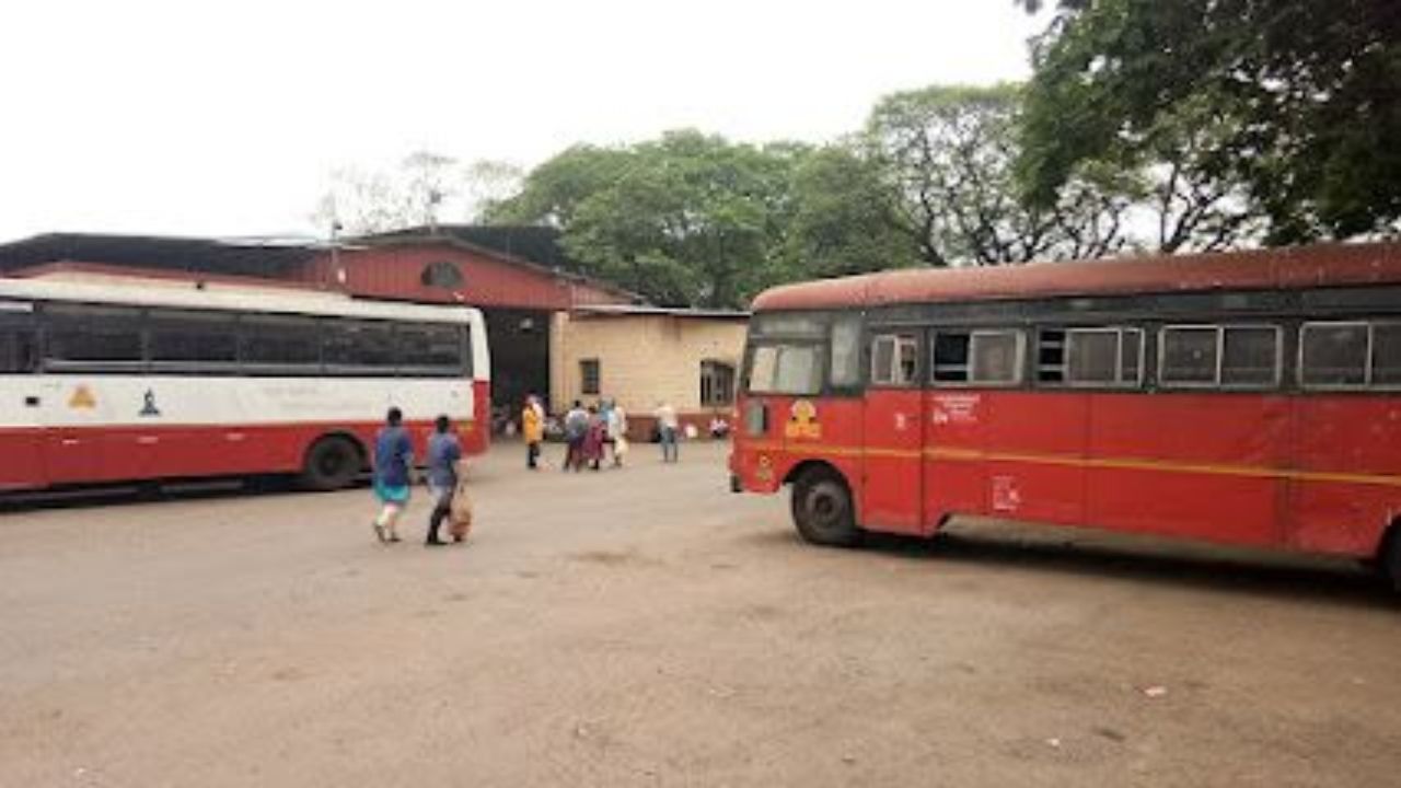 Chandrapur News: एसटी आगारातील वातावरण तापले; कर्मचाऱ्यांमध्ये संतापाची लाट, प्रवासी सेवांवर परिणाम होण्याची भीती