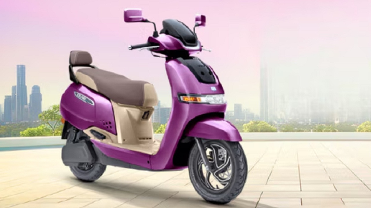 फक्त 4 तास चार्ज करा अन् 175 KM फिरा; TVSने आणलीये नवी इलेक्ट्रिक स्कूटर! किंमत…