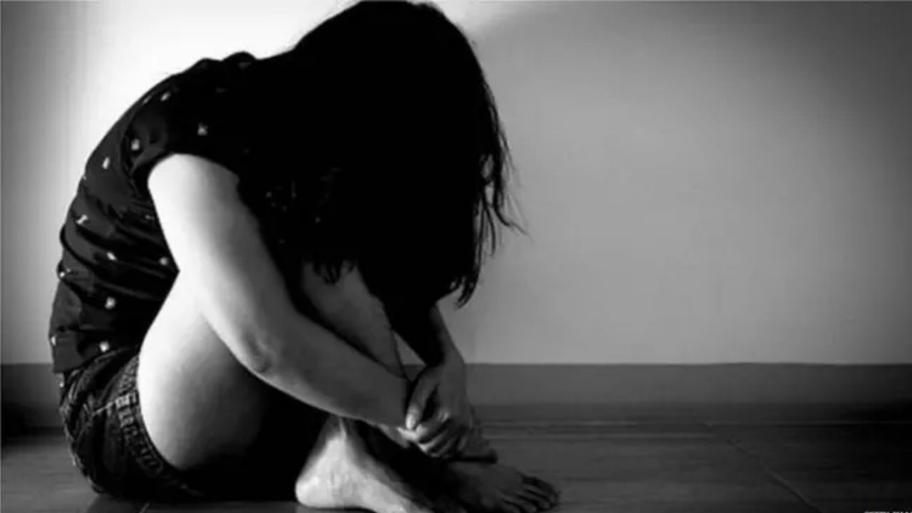 Uttarpradesh Crime: शेजाऱ्याची हैवानीयत! अल्पवयीन मुलीवर लैंगिक अत्याचार, पीडित गर्भवती