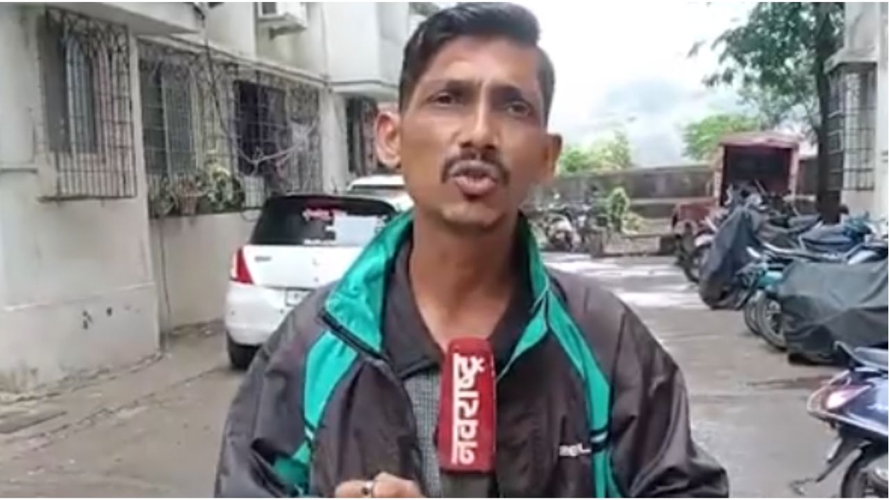 VIRAR : मुंबई हादरली! धावत्या लोकलमध्ये तरुणाची हत्या, धारदार चाकूने वार करत पाडला रक्ताचा सडा