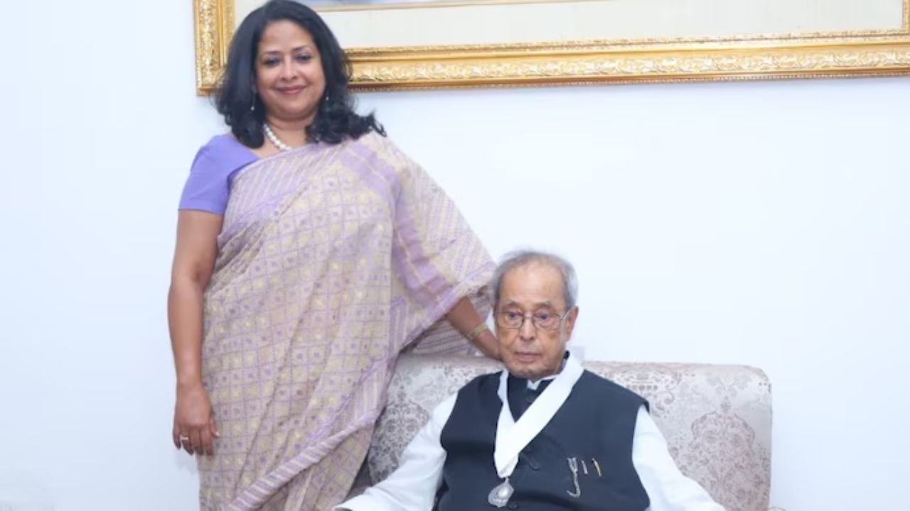 Sharmistha Mukherjee : माजी राष्ट्रपती प्रणव मुखर्जी यांच्या कन्या शर्मिष्ठा मुखर्जी नक्की किती शिकल्या आहेत? जाणून घ्या सविस्तर..
