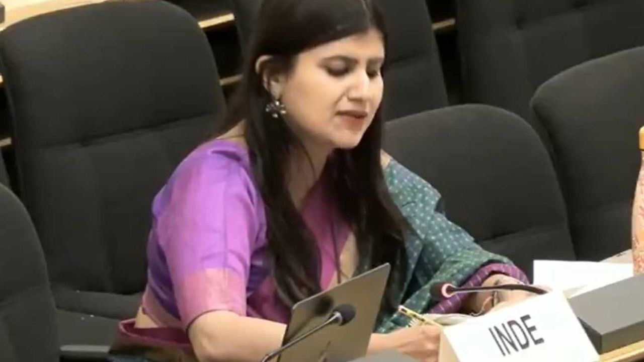 Anupama Singh: ‘काश्मीर आमचेच, दहशतवाद पसरवून सिंधू करार टिकणार नाही’, UN मध्ये भारताच्या वाघिणीसमोर पाकिस्तानची बोलती बंद