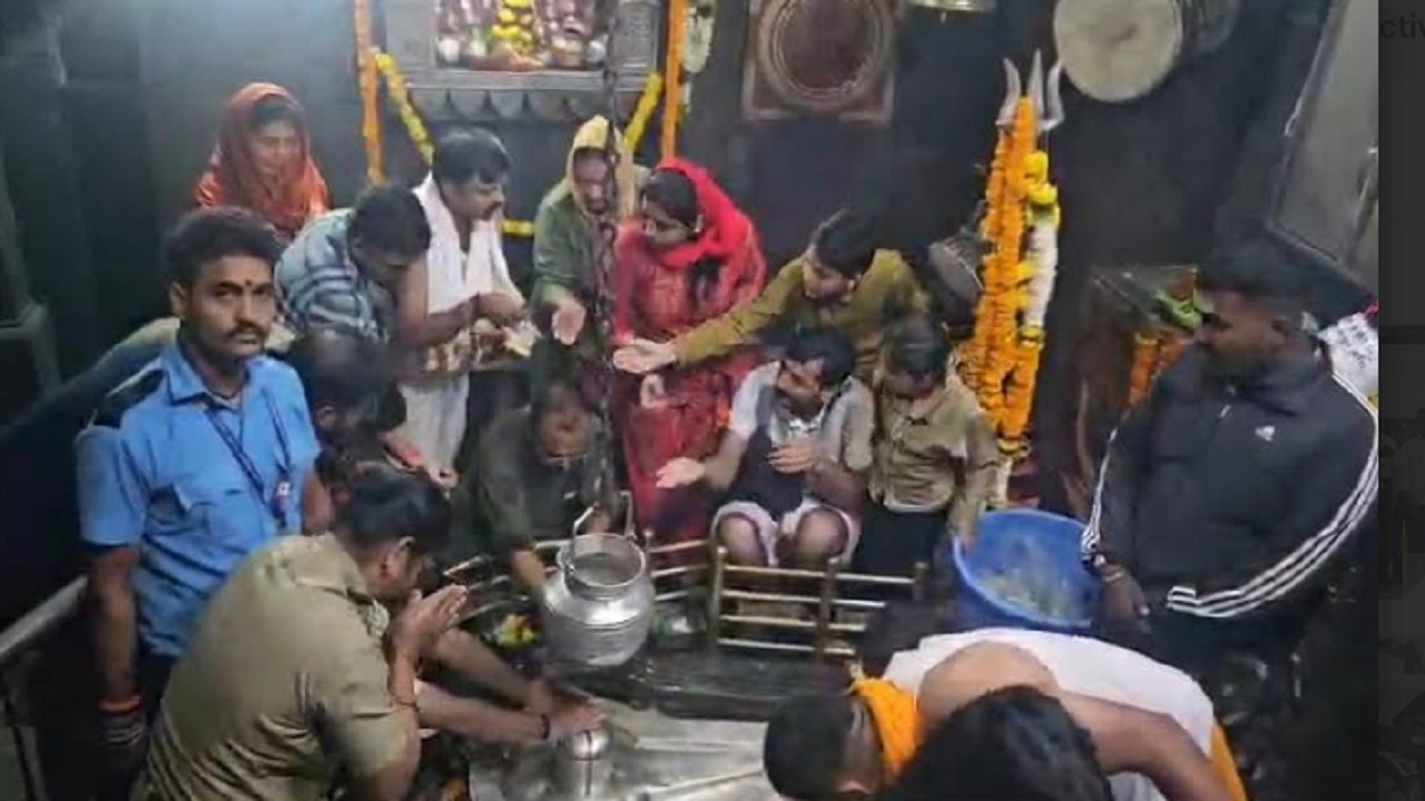 भीमाशंकर मंदिर भाविकांसाठी खुले, ऑनलाईन पास अनिवार्य; पहिल्याच दिवशी दर्शनासाठी भाविकांची गर्दी