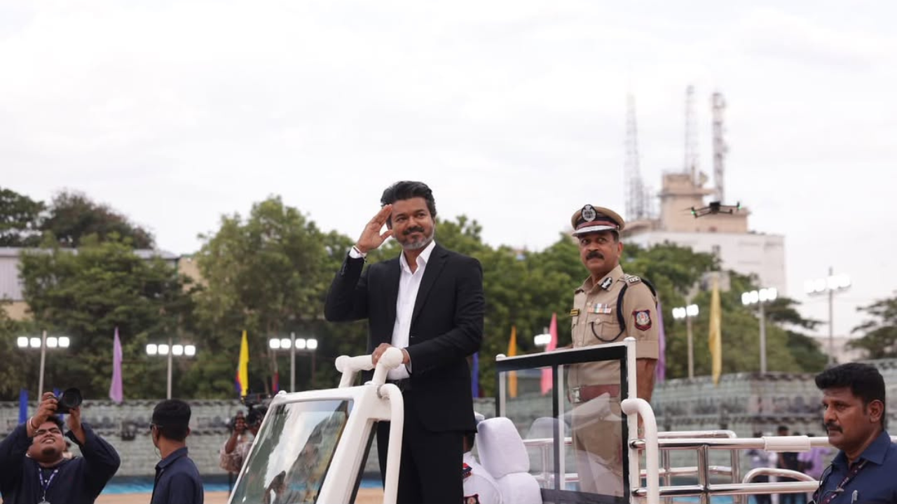 NEET रद्द होणार का? मुख्यमंत्री Thalapathy Vijay ने वैद्यकीय प्रवेशासाठी सुचवला नवा फॉर्म्युला