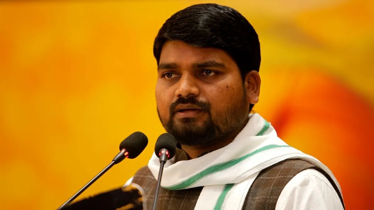 आम आदमी पक्षाला मोठा धक्का! AAP आमदाराला 7 वर्षांचा तुरुंगवास, पत्नींसह 9 जणांना न्यायालयाने ठोठावली शिक्षा; नेमकं प्रकरण काय?