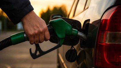 Flex Fuel Conversion Kit: आता तुमची गाडी इंजिन न बदलता E100 इंधनावर चालू शकते; जाणून घ्या काय आहे ‘हा’ नवीन फॉर्म्युला