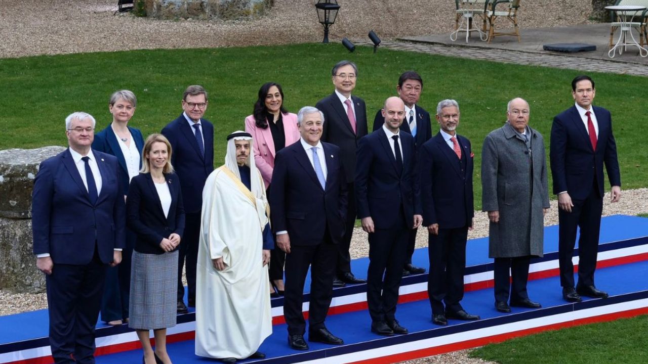 G7 Summit 2026 : महासत्तांची बैठक फ्रान्समध्ये, मग शेजारील स्वित्झर्लंडने सीमेवर 4000 सैनिक का उतरवले? वाचा सविस्तर कारण