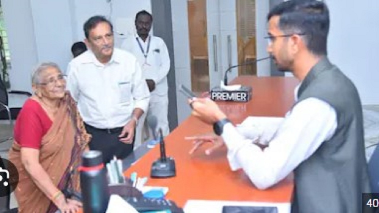 ‘आयुष्याचा शेवट भारतातच व्हावा…’; वयाच्या 94 व्या वर्षी अमेरिकेतील आजींनी स्वीकारले भारतीय नागरिकत्त्व