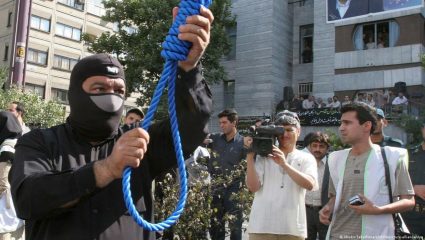 Iran Execution : इराणची मुलांच्या लैंगिक शोषणप्रकरणी मोठी कारवाई; ३ नराधमांना थेट फासावर चढवले