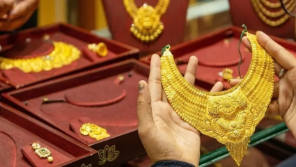 Gold-Silver Price Today : सोनं झालं स्वस्त, चांदीचे दरही नरमले; खरेदी करण्यापूर्वी आजचे ताजे दर नक्की तपासा