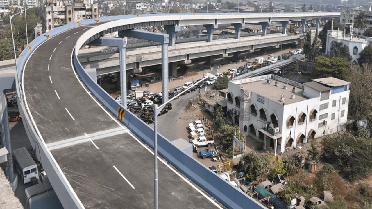 Vakola BKC Flyover: वकोला-BKC प्रवास अवघ्या 5-10 मिनिटांत! 98% काम पूर्ण, फ्लायओव्हर उद्घाटनाच्या प्रतीक्षेत