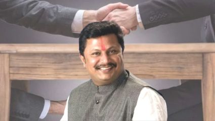 Kolhapur Viral Video: कोल्हापुरात रवीकिरण इंगवलेंचा ‘व्हिडिओ बॉम्ब’!  राजेश क्षीरसागरांवर ४० लाखांच्या टक्केवारीचा गंभीर आरोप
