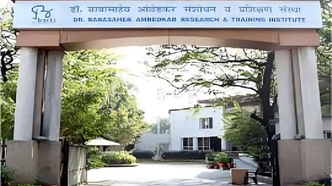BARTY Pune exam training scam: खाजगी संस्थांना वाचवण्याचा प्रयत्न? ‘बार्टी’मधील कथित आर्थिक गैरव्यवहाराच्या अहवालावर मौन