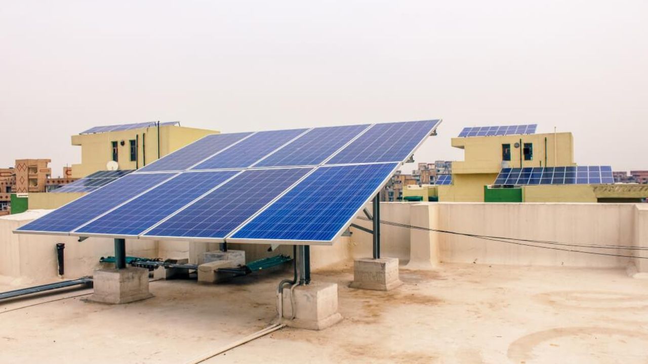 PM Surya Ghar Free Electricity Scheme: घरगुती वीजबिल होणार शून्य! प्रधानमंत्री सूर्यघर योजनेत महाराष्ट्र ‘टॉपर