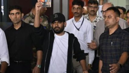 Cockroach Janta Party Protest: ‘शांततेत आंदोलन करा, कायदा हातात घेऊ नका’; अभिजीत दीपके यांचे तरुणांना आवाहन