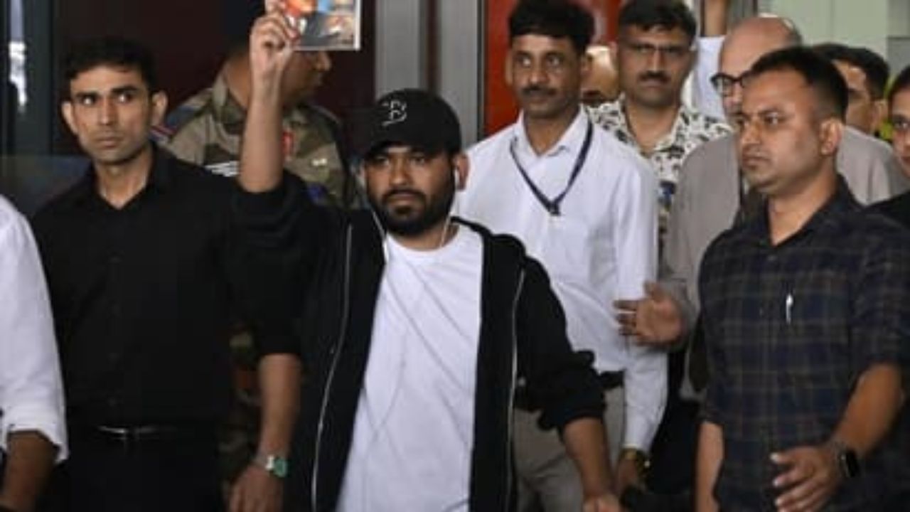 Cockroach Janta Party Protest: ‘शांततेत आंदोलन करा, कायदा हातात घेऊ नका’; अभिजीत दीपके यांचे तरुणांना आवाहन