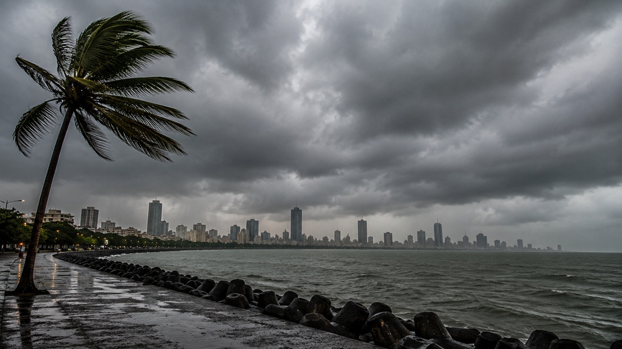 Maharashtra Rain Update : केरळात मान्सूनची दमदार एन्ट्री; मुंबई-ठाण्यासाठी पावसाचा अलर्ट, महाराष्ट्रात कधी धडकणार?