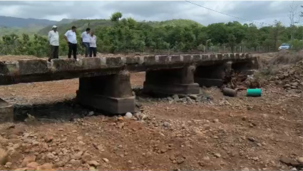 नदीतील गाळ काढण्याच्या नावाखाली वाळूचोरी? अस्तान येथील कामावर शिवसेना तालुकाप्रमुखांचा गंभीर आरोप; चौकशीची मागणी