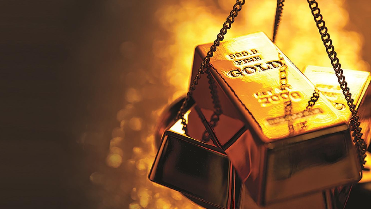 Gold Import : सोनं आयातीला मोठा ब्रेक! सरकारच्या कडक नियमांमुळे व्यापारी बॅकफूटवर; आयात अवघ्या 30 टनांवर