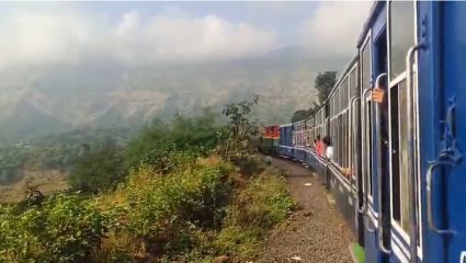 Matheran Mini Train : पर्यटकांचा लाडका प्रवास थांबला! आजपासून माथेरानची मिनी ट्रेन पावसाळी सुट्टीवर; १५ ऑक्टोबरपर्यंत सेवा बंद