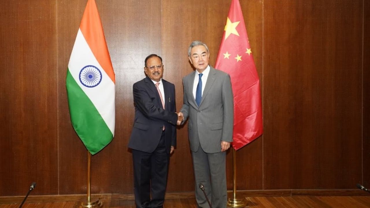 India-China Relations : भारत-चीन संबंधांमध्ये नवा अध्याय? अजित डोवाल यांची चीनच्या परराष्ट्र मंत्र्यांशी महत्त्वपूर्ण चर्चा