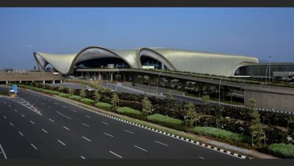 Navi Mumbai Airport : नवी मुंबईकरांसाठी खुशखबर! आंतरराष्ट्रीय विमानतळावरून ‘या’ दिवशी विमाने घेणार टेक ऑफ