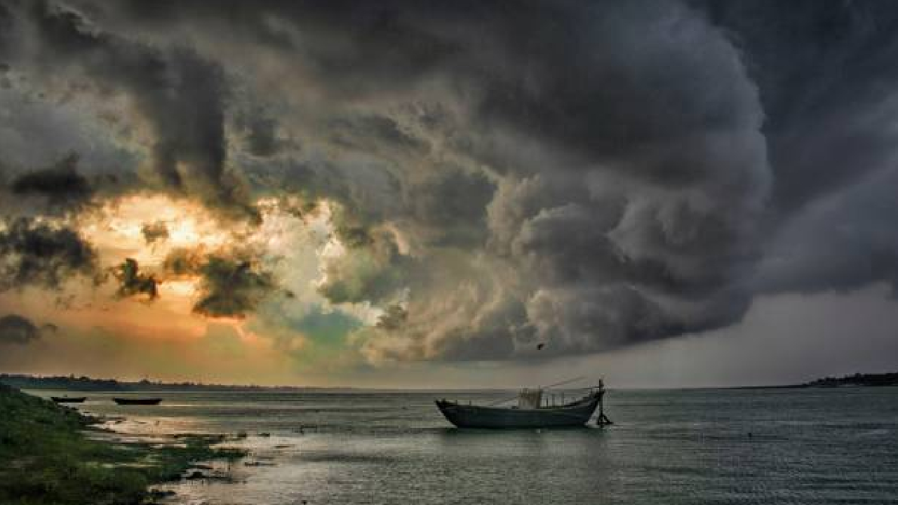 Maharashtra Rain Alert: माळ्यावरून रेनकोट, छत्र्या बाहेर काढा! पुढील दोन दिवसांत पुणे अन्….