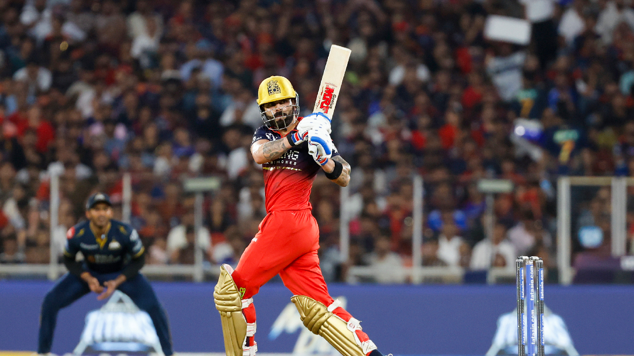 Virat Kohli ने पाडला पैशांचा पाऊस! तब्बल 3,542 कोटींसह देशात श्रीमंत सेलिब्रिटी; शाहरुख-धोनीही मागे