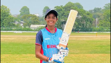 क्रिकेटची नवी ‘लेडी सिंघम’! वनडेमध्ये मारले ‘तिहेरी’ शतक; 306 रन्सची धुमाकूळ घालणारी खेळी