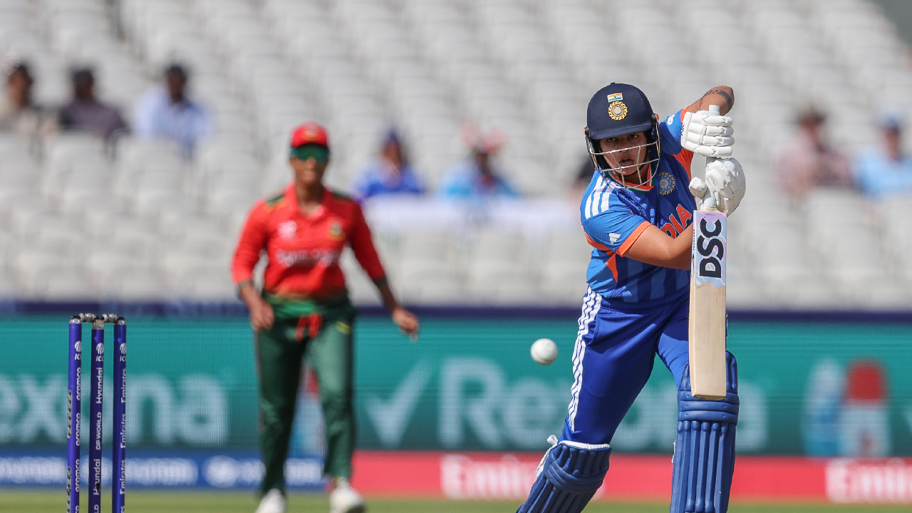 IND W Vs BAN Live: बांगलादेशला भारतीय महिला संघाने चारली धूळ, Semi Final च्या शर्यतीत पोहण्याची आशा जिवंत