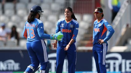 अरे परमेश्वरा! सेमीफायनलमध्ये जाण्यासाठी Team India समोर संकटांचा डोंगर; वाचा समीकरण