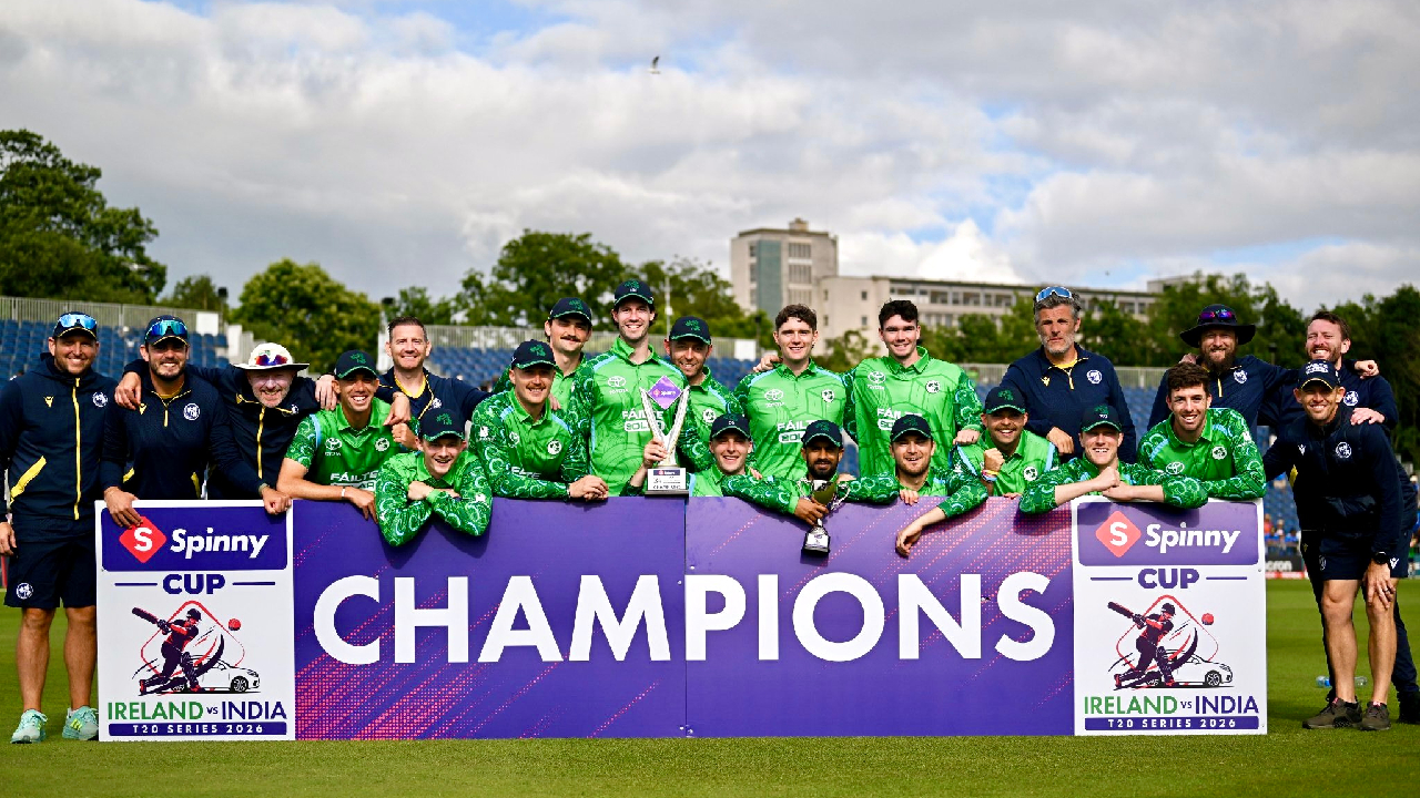 क्रिकेट जगतात खळबळ! Ireland ने भारताविरुद्ध मालिका जिंकताच हेड कोचने दिला थेट राजीनामा
