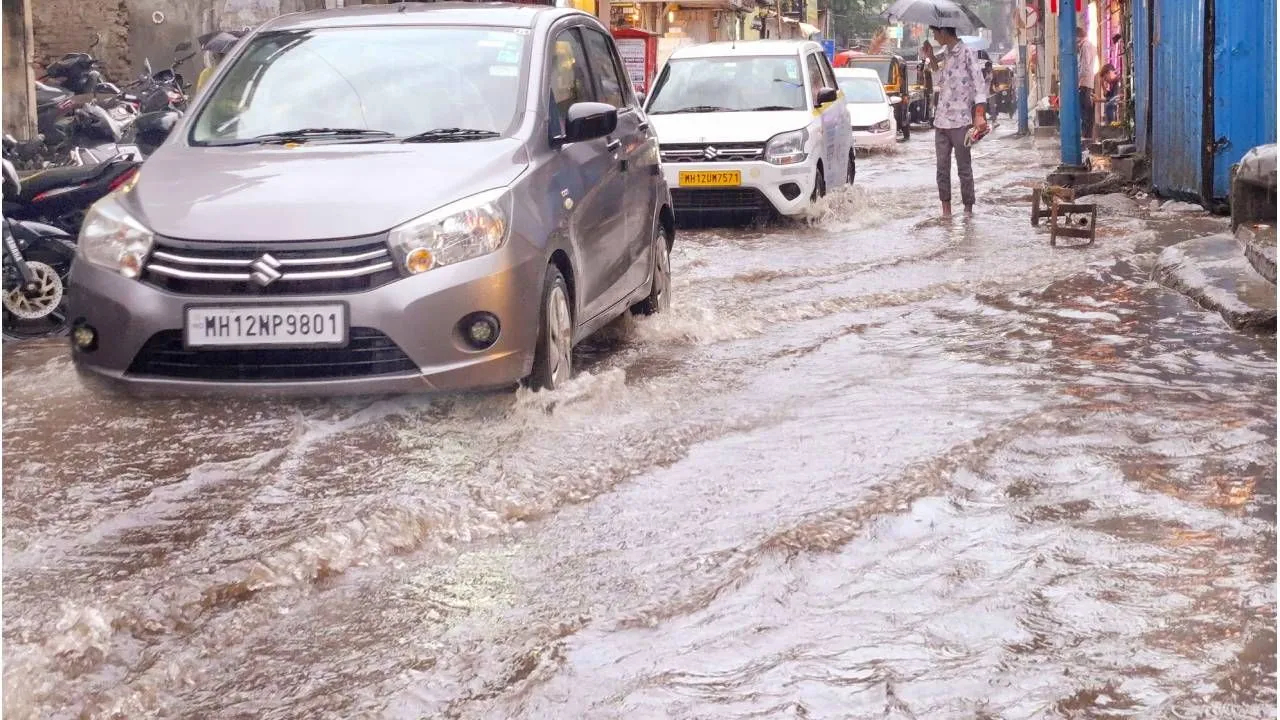 Solapur Rain: सोलापूर जिल्ह्यात पावसाची हजेरी; नागरिकांना उकाड्यापासून दिलासा
