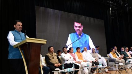 ‘देशाच्या सर्वांगीण विकासासाठी…’; हिंदी पत्रकारितेच्या 200 व्या वर्षपूर्ती सोहळ्यात काय म्हणाले देवेंद्र फडणवीस?