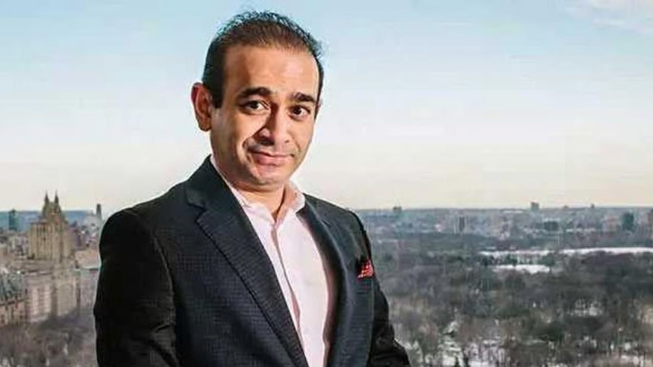 Nirav Modi Verdict : फरार हिरे व्यापारी नीरव मोदीला लंडन कोर्टाचा दणका; कर्जप्रकरणी १०० कोटींची थकबाकी भरण्याचा आदेश