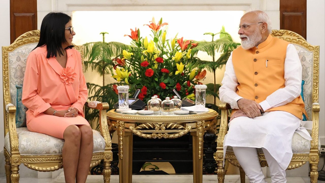 India Venezuela संबंधांना नवी दिशा; राष्ट्राध्यक्ष डेल्सी रॉड्रिग्ज यांची PM मोदींसोबत महत्त्वपूर्ण बैठक