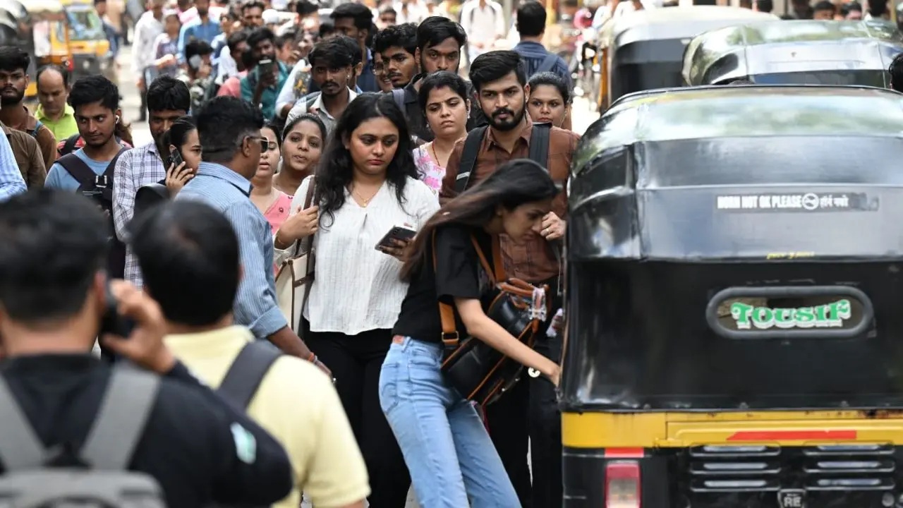 BEST Strike Mumbai : 21 जूनच्या नीट परीक्षेवर बेस्ट संपाचे सावट; राहुल शेवाळेंनी व्यक्त केली चिंता