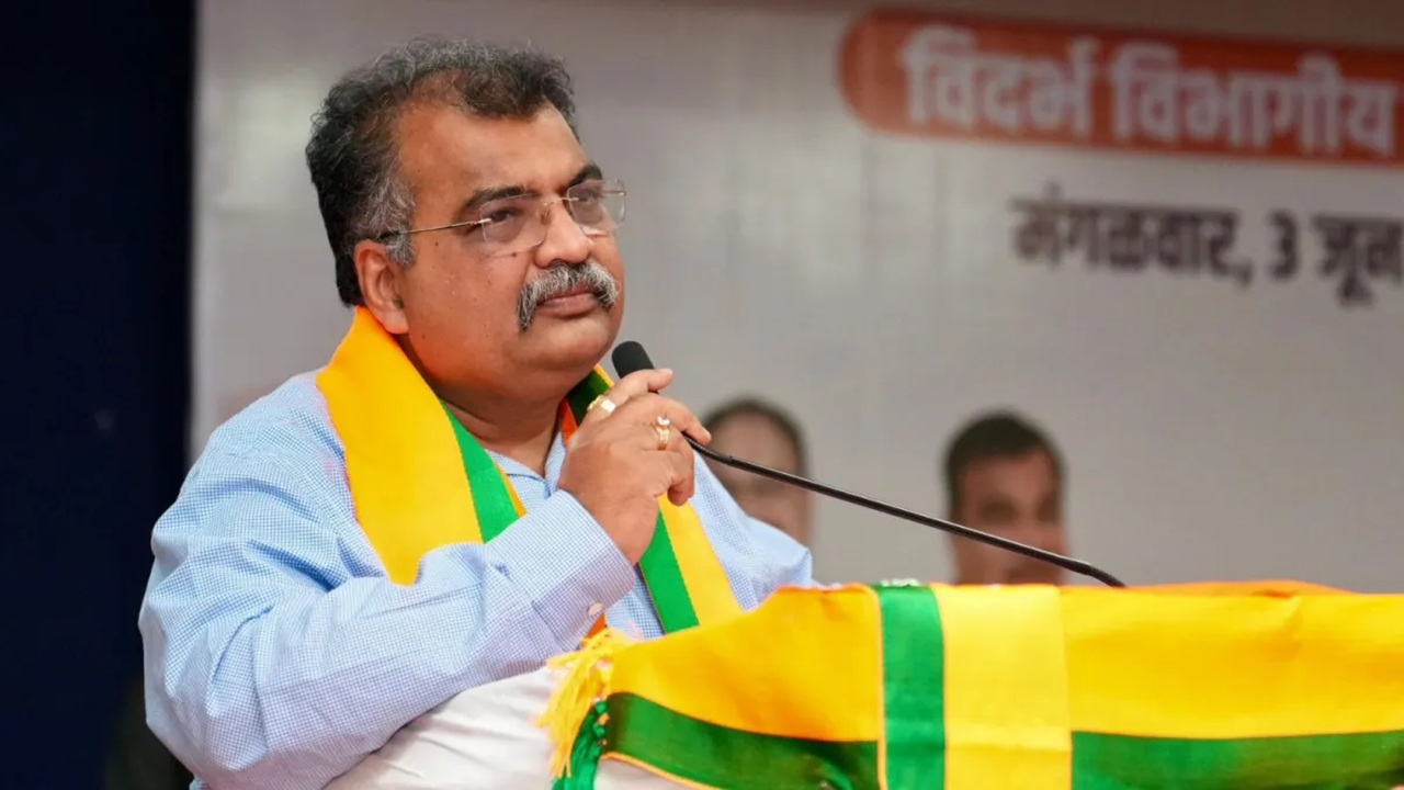 Ravindra Chavan : ठाणे-पालघर डीसीसी बँक निवडणुकीत महायुतीची ताकद पणाला; परिवर्तन पॅनलसाठी रवींद्र चव्हाण मैदानात