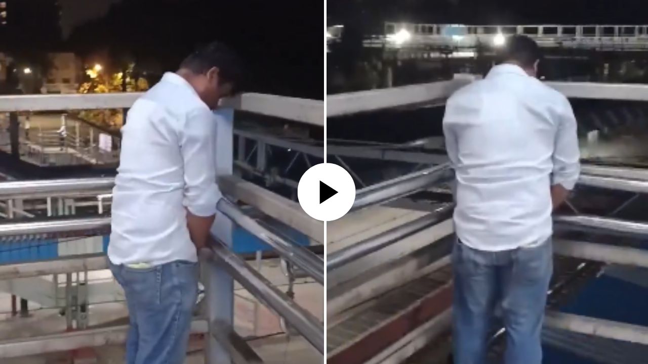 Santacruz स्टेशनवर किळसवाणा प्रकार! ओव्हरब्रिजवरुन थेट रेल्वे ट्रॅकवर लघुशंका; VIDEO पाहून नेटकरी संतापले