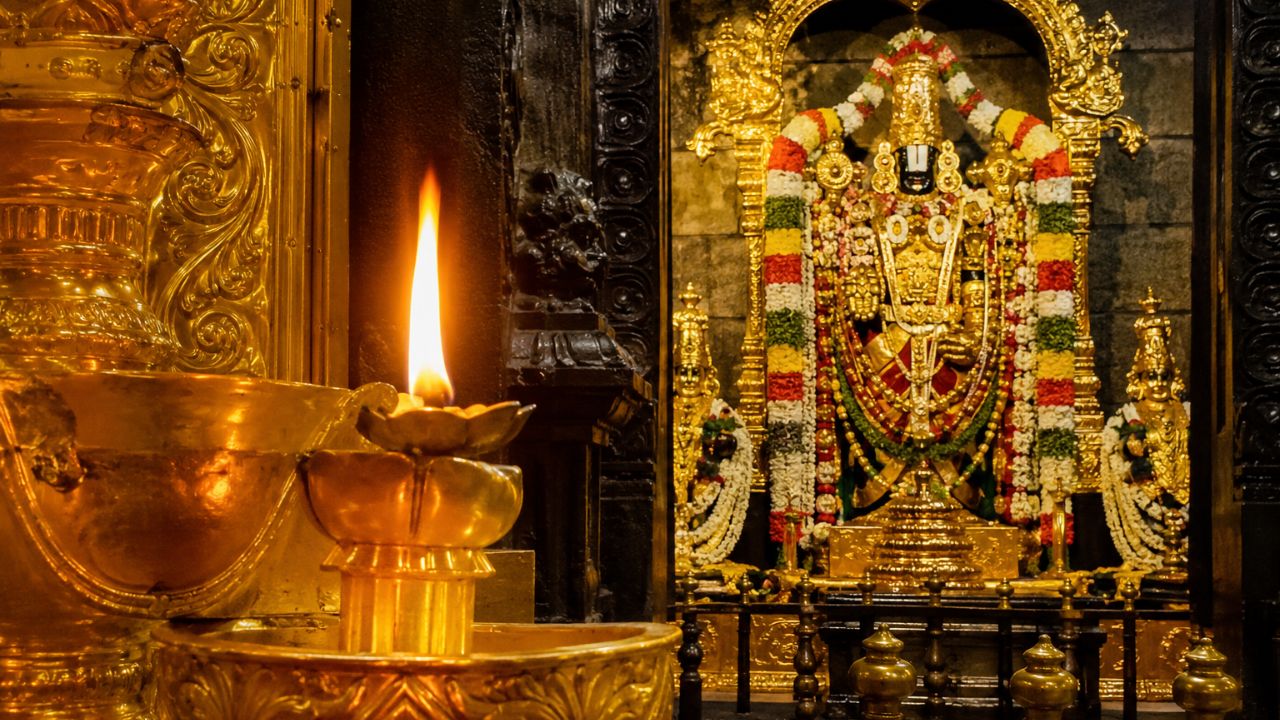 Tirupati Balaji Temple: तिरुपती बालाजी मंदिरात अखंड तेवतो ‘हा’ दिवा, काय आहे यामागील रहस्य जाणून घ्या