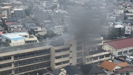 Tokyo School Fire: टोकियोत 4 मजली प्राथमिक शाळेला आग; 330 जणांची सुखरूप सुटका, 10 चिमुरडे जखमी