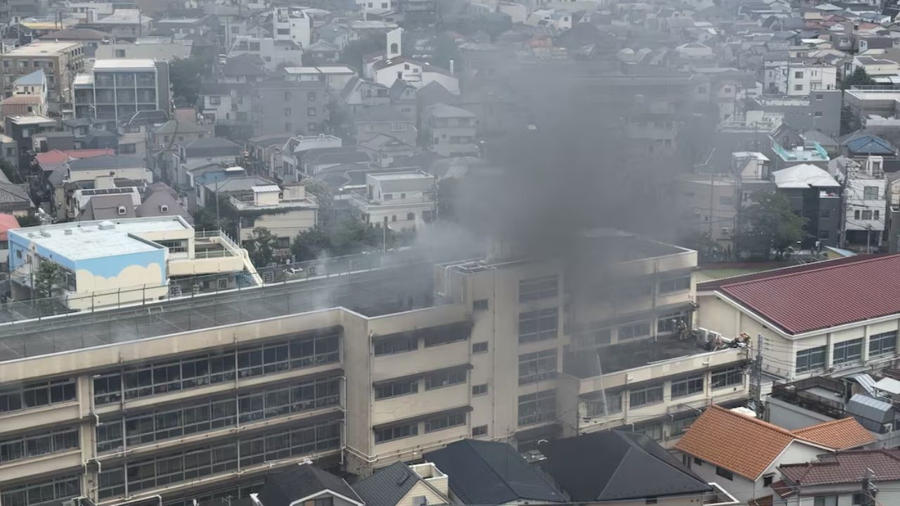 Tokyo School Fire: टोकियोत 4 मजली प्राथमिक शाळेला आग; 330 जणांची सुखरूप सुटका, 10 चिमुरडे जखमी