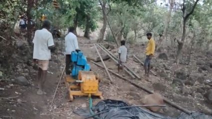 Karjat News : टोरंट कंपनीचा प्रताप! जलविद्युत प्रकल्पासाठी नियम धाब्यावर? आदिवासींच्या जमिनीत अवजड मशिनरी, ग्रामस्थांचा संताप
