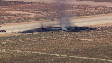 US Plane Crash : अमेरिकेत भीषण विमान दुर्घटना; शक्तिशाली B-52 बॉम्बर कोसळून ८ जणांचा दुर्दैवी अंत