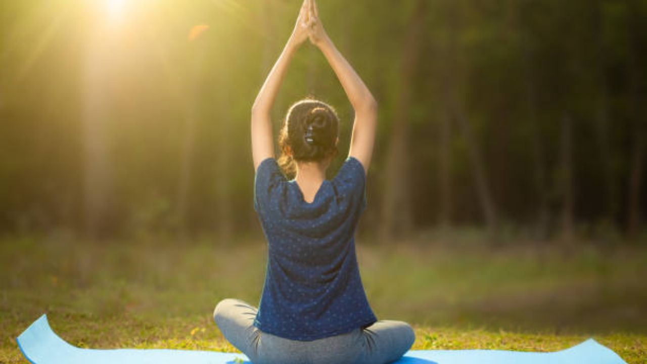 International Yoga Day 2026: योग म्हणजे जीवन…! जागतिक योग दिनानिमित्त नातेवाईक आणि प्रियजनांना पाठवा मराठमोळ्या हटके शुभेच्छा